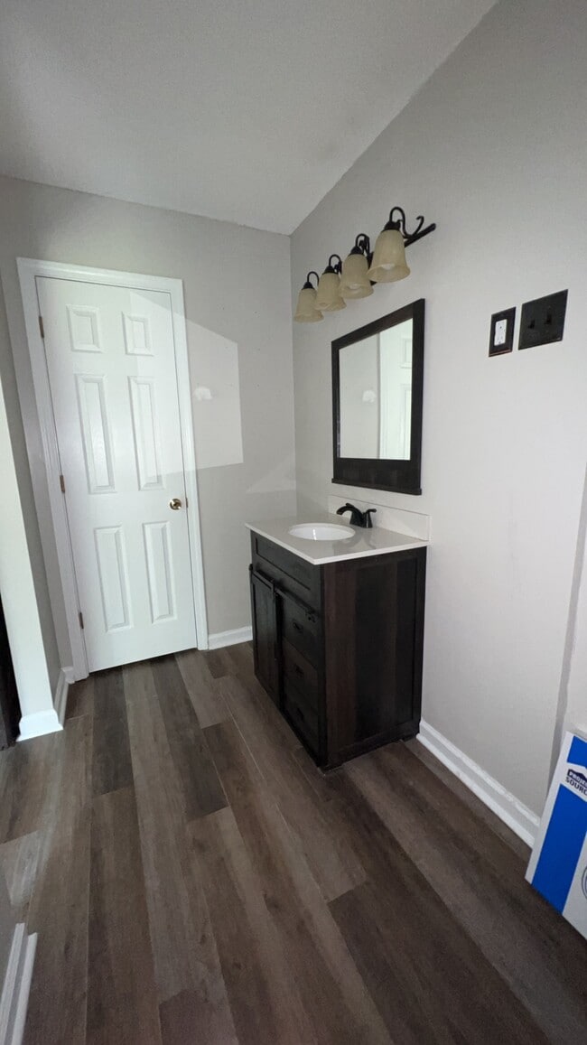 Building Photo - 822 Waterfield Dr