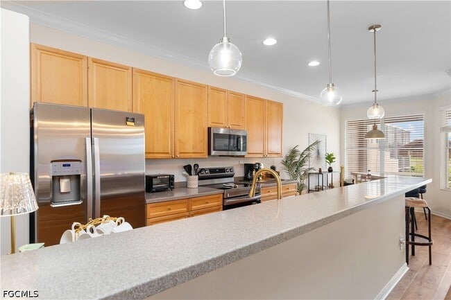 Building Photo - 1896 Crestview Way