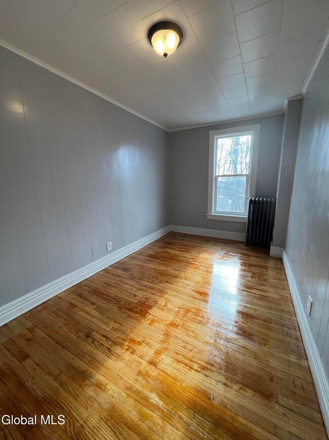 Building Photo - 298-300-300 Locust Ave