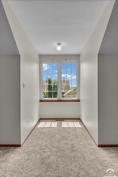 Building Photo - 2726 Harrison Pl
