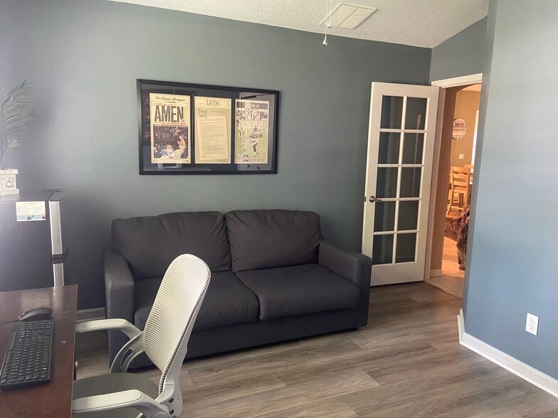 Building Photo - 437 Lake Monroe Pl