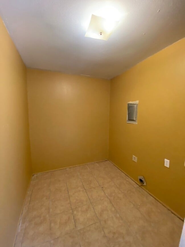 Building Photo - Freshly Renovated 3 Bedroom Home for Lease in North Shreveport