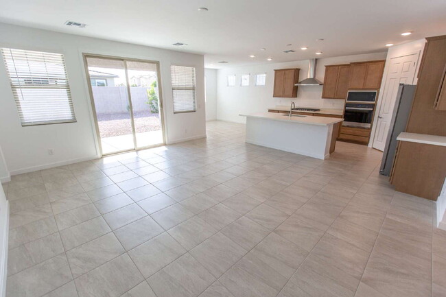 Building Photo - 23007 E Watford Dr