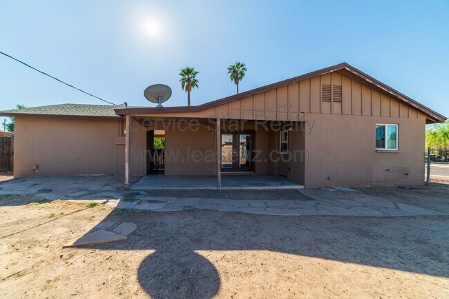 Building Photo - 507 S Hunt Dr