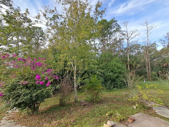 Building Photo - 135 Greenbriar Blvd