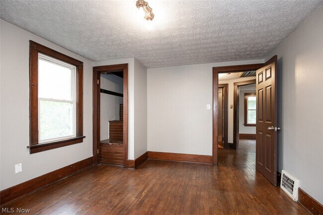 Building Photo - 888 Harrison Ave