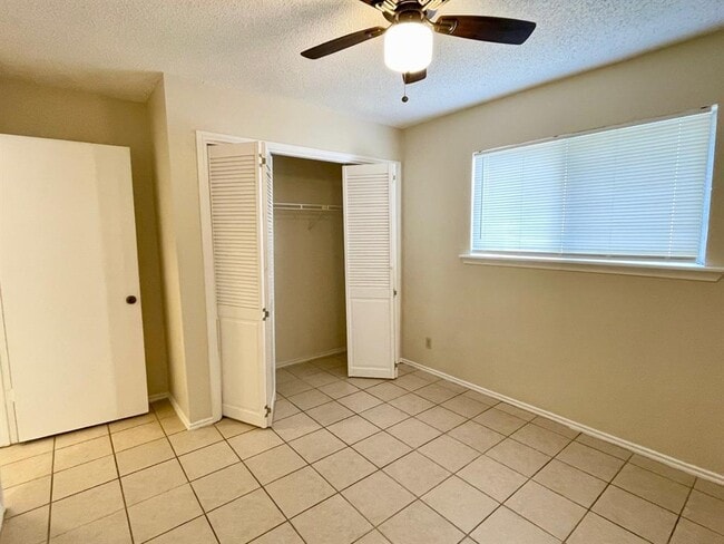 Building Photo - 16037 Fitchburg Cir