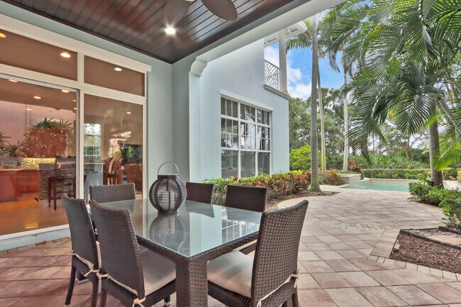 Building Photo - 124 Tulip Tree Ct