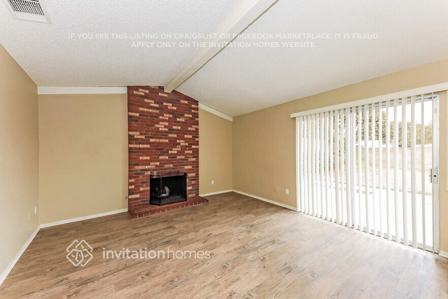 Building Photo - 5651 Louise St