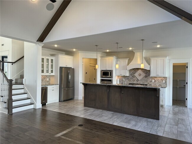 Building Photo - 21 S Prairie Dunes Dr