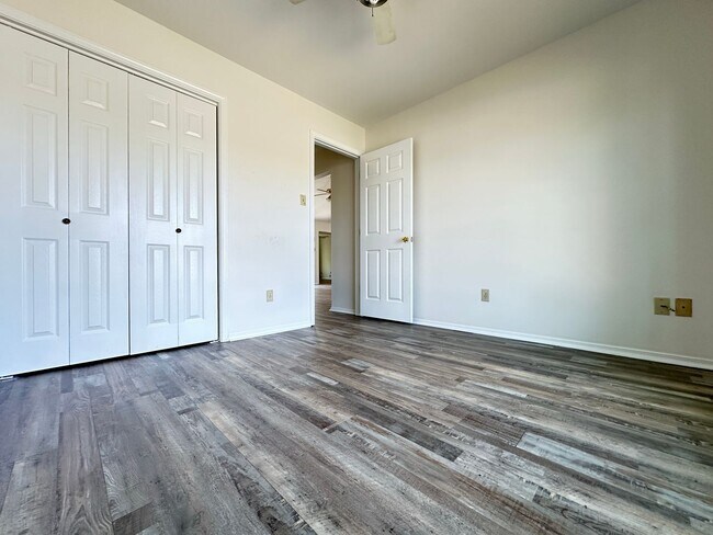 Building Photo - Home for Rent!