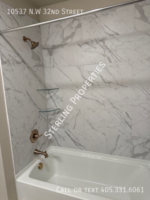 Building Photo - 10537 NW 32nd St