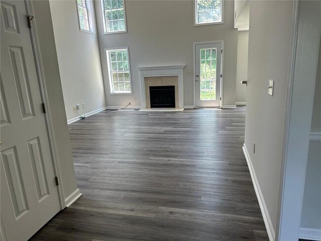 Building Photo - 6133 Mulberry Park Dr