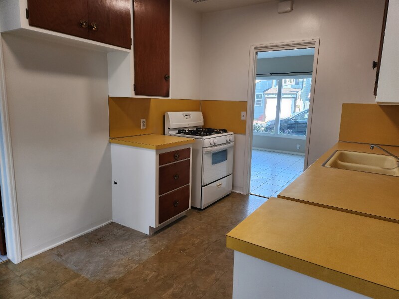 Building Photo - 1521 Marine Ave
