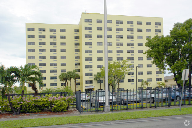 Building Photo - Hialeah Residence