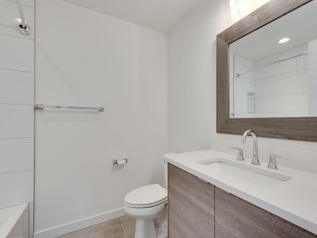 Building Photo - 520 Wabash Ave NE