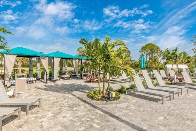 Building Photo - 12470 Wellen Golf St