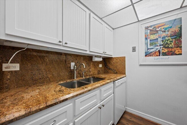 Building Photo - 1200 Marine Way