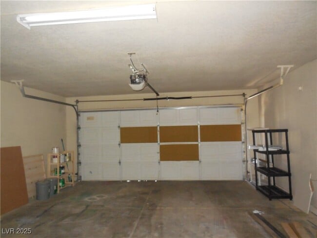 Building Photo - 822 Schooner Dr