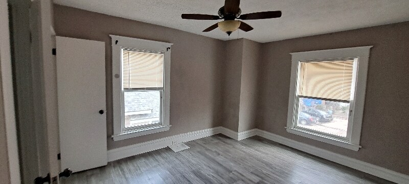 Building Photo - 29 Sutton St SW