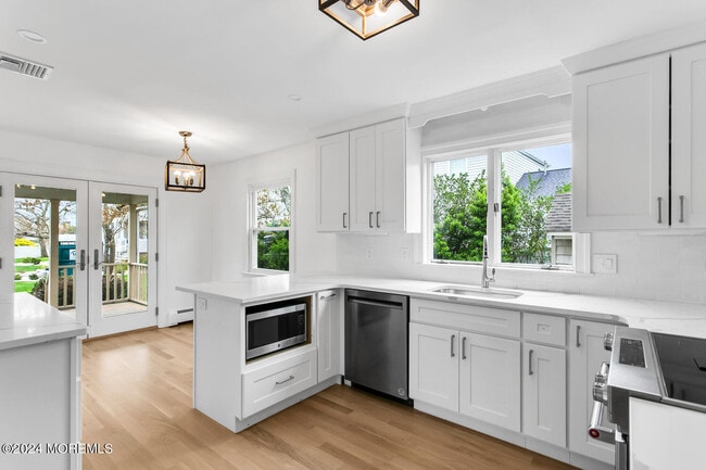 Building Photo - 74 S Ward Ave