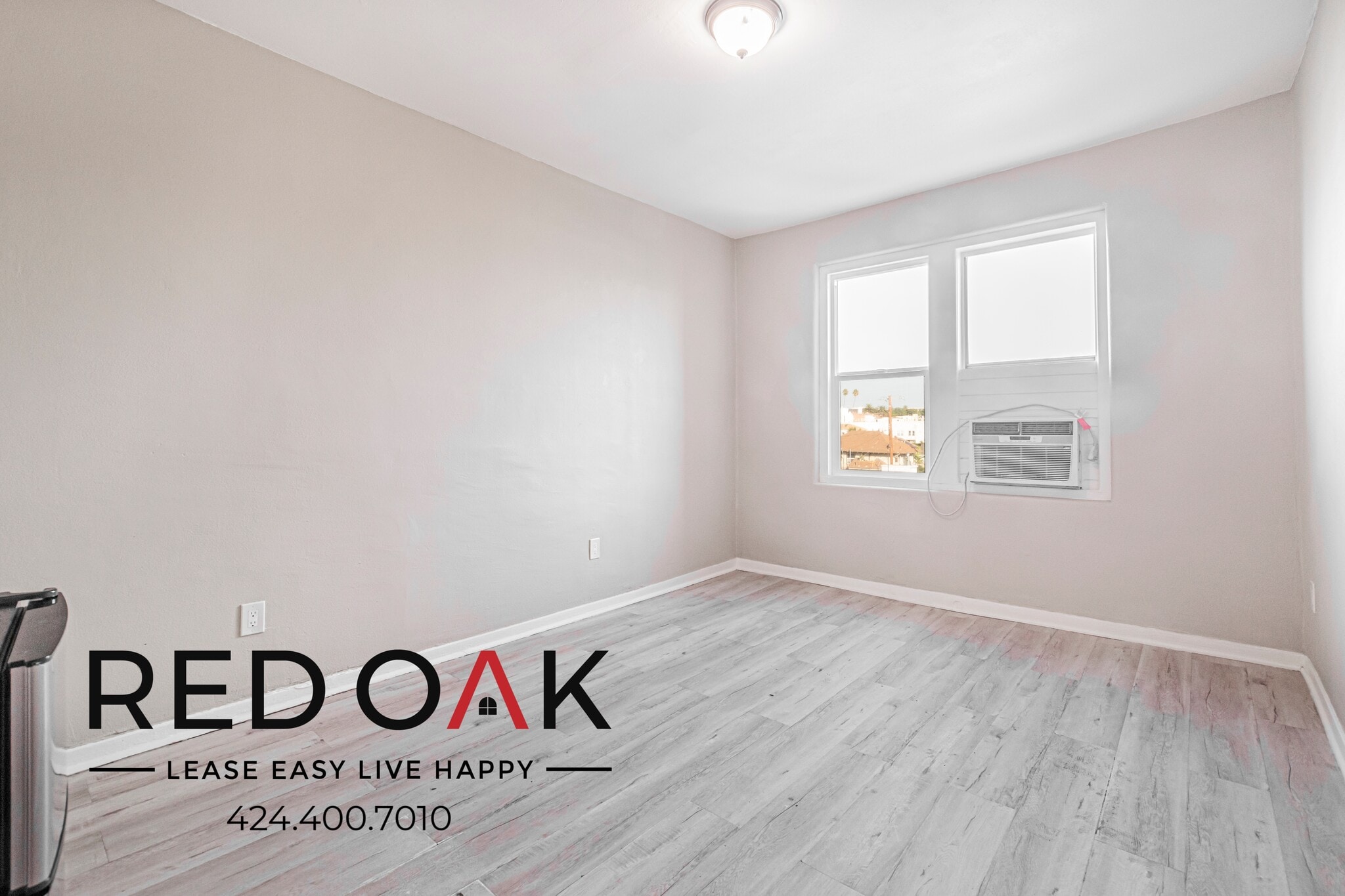 Building Photo - 2731 Beverly Blvd