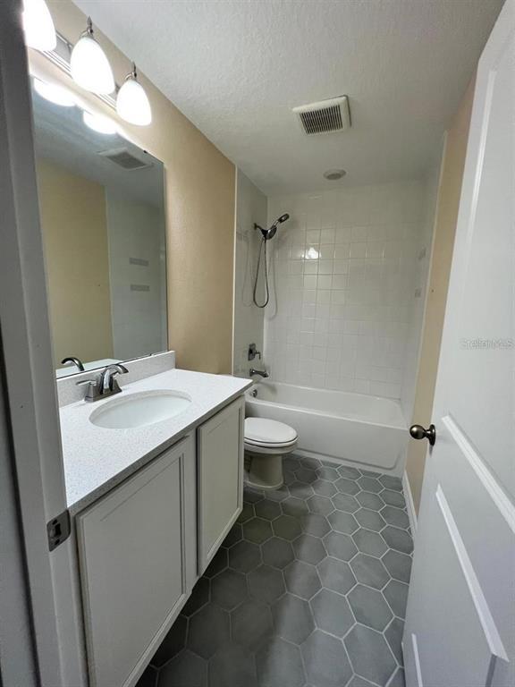 Building Photo - 700 Split Hoof Dr