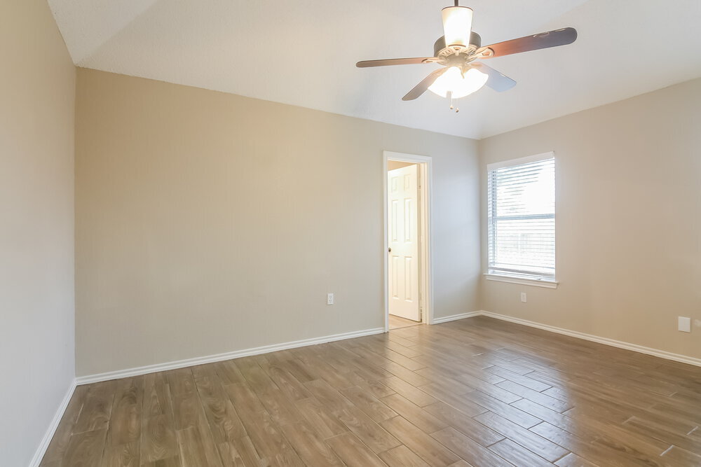 Building Photo - 512 Arbor Ln