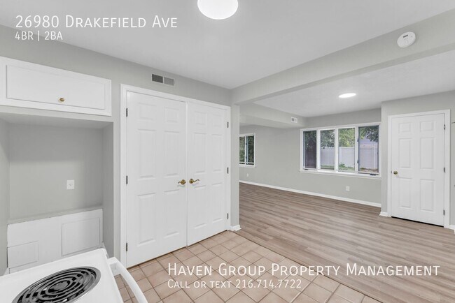 Building Photo - 26980 Drakefield Ave