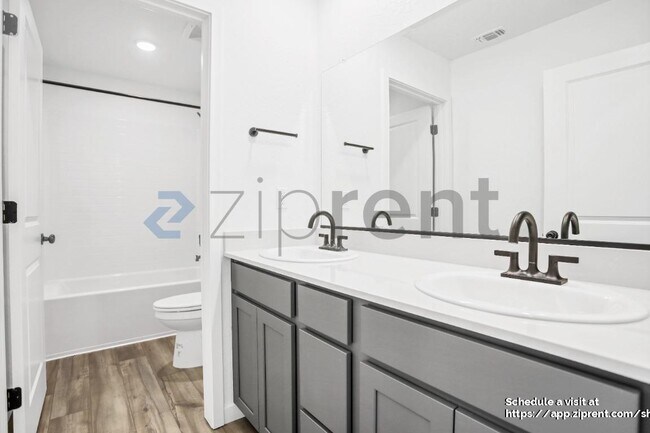 Building Photo - 4654 Sami Jo Dr