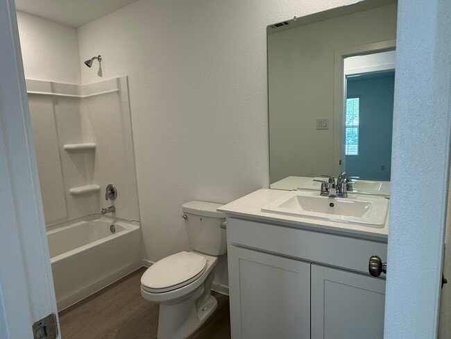 Building Photo - 31508 Pianella Ln