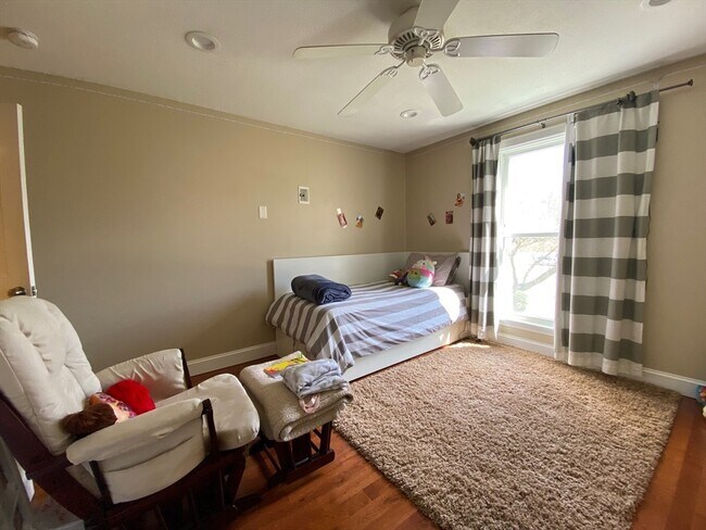 Building Photo - 4 Shadowbrook Ln