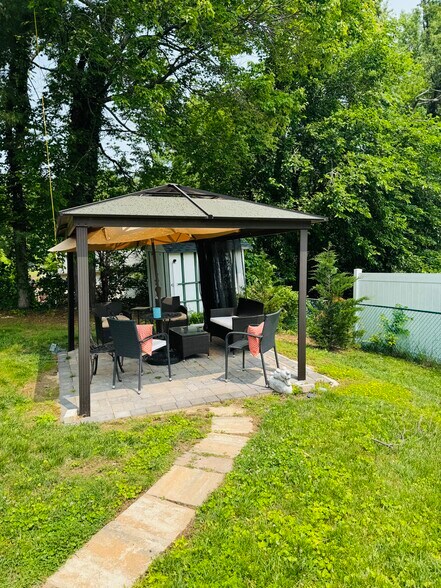 Building Photo - 4903 Ashford Dr