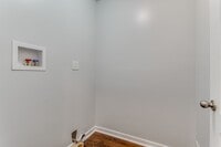 Building Photo - Beautiful Newly Renovated 3 Bedroom 2 Bath...