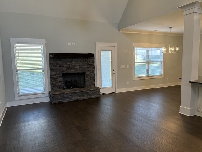 Building Photo - 1124 Watercress Ct