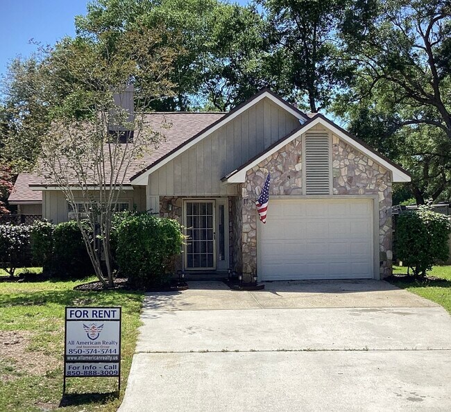 Primary Photo - 1305 Ariel Ct