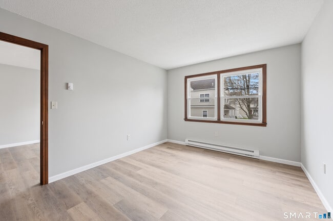 Building Photo - 46 N Cherry St