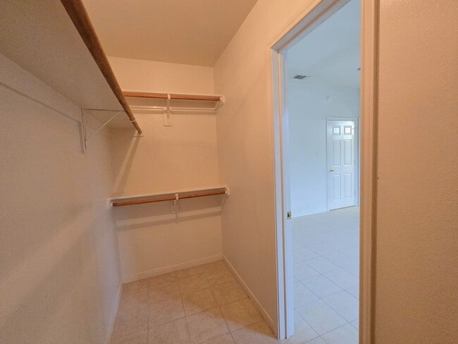 Building Photo - 1411 Nicholas Cir
