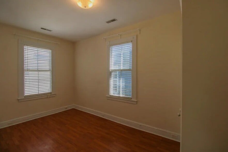 Building Photo - 3 Woolfe St