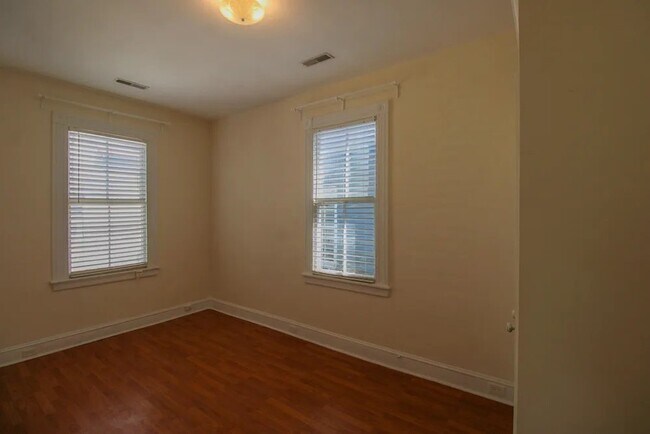 Building Photo - 3 Woolfe St