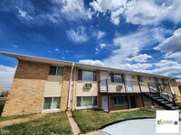 Building Photo - Stunning Remodeled One Bedroom Apt!