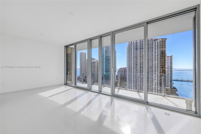 Building Photo - 300 Biscayne Blvd Way