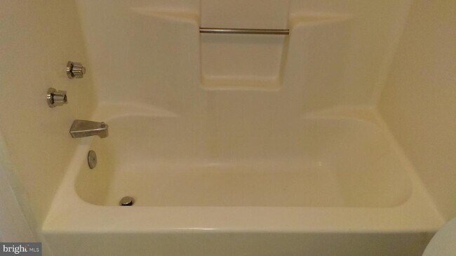 Building Photo - 4809 Berwyn House Rd