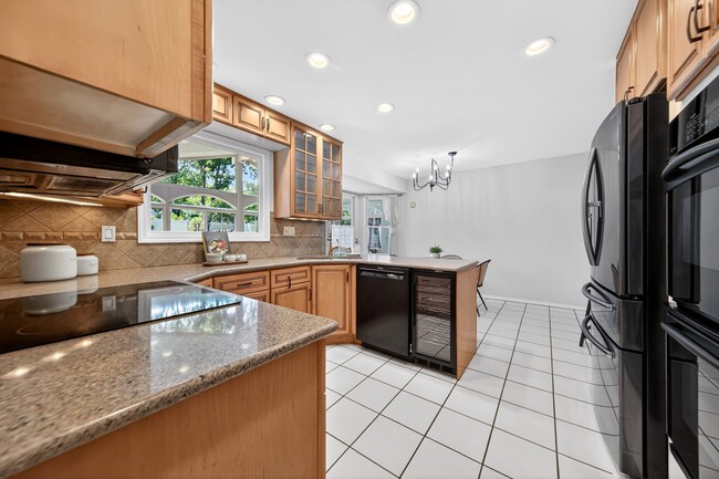 Building Photo - 2019 Cedarmill Dr
