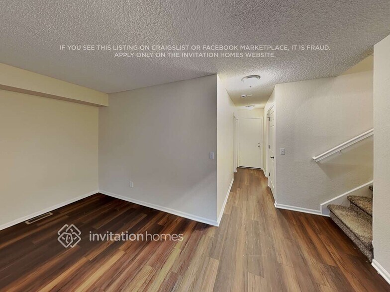 Building Photo - 17319 Lindon Dr