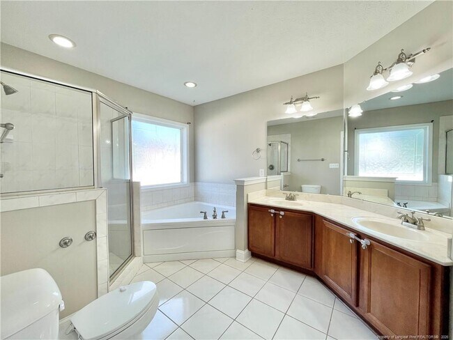 Building Photo - 108 Canyon Ct