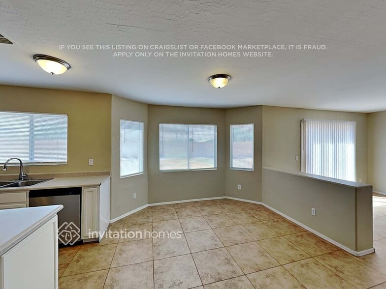 Building Photo - 12541 W Myer Ln