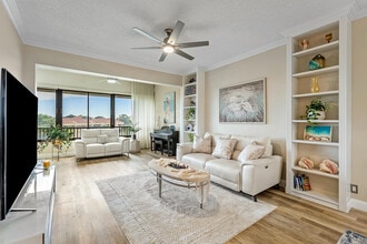 Building Photo - 7546 La Paz Blvd