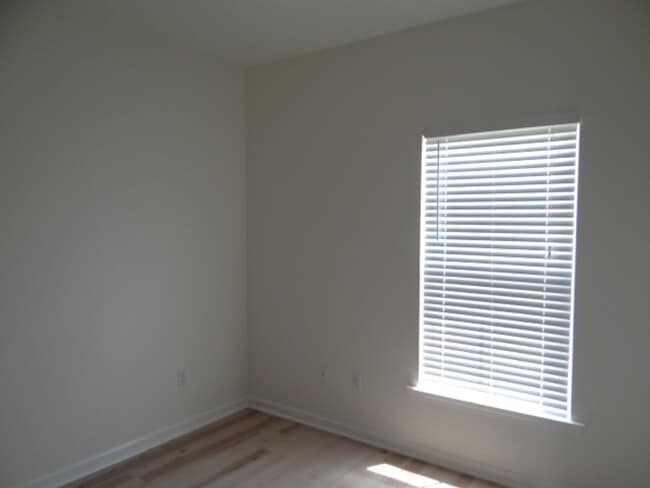 Building Photo - Absolutely Beautiful Home for Lease in Arb...