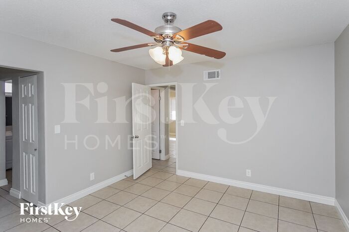 Building Photo - 4624 Cinderella Ln